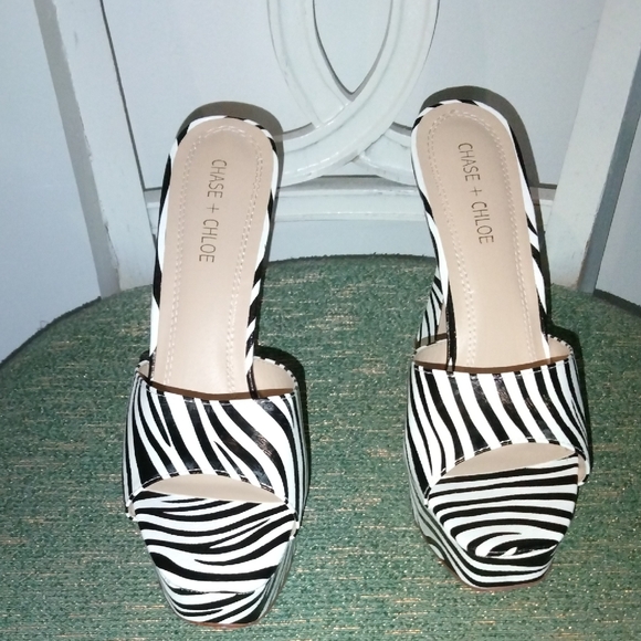 Chase + Chloe Black and White Platform Mules - Picture 1 of 5